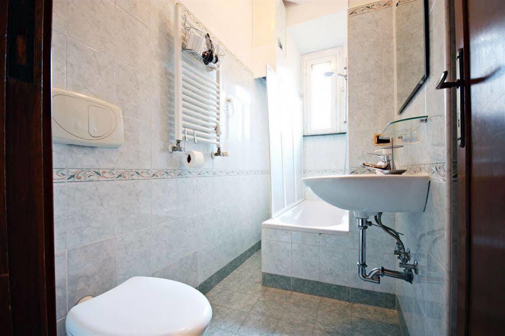 Affittacamere San Pietro Resort Rom Exteriör bild